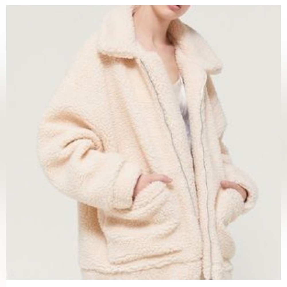 I.AM.GIA Cream pixie oversized Teddy Jacket cozy athleisure cabincore